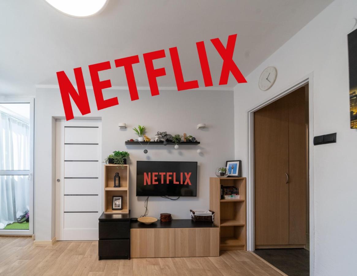 Metro Lux Home Apartment Варшава Екстер'єр фото