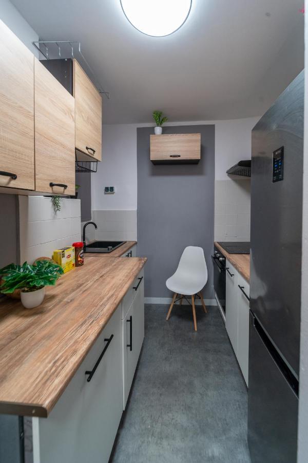 Metro Lux Home Apartment Варшава Екстер'єр фото
